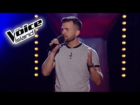 Sigurjón Örn Böðvarsson - Baby I Love You | The Voice Iceland 2016 | The Blind Auditions