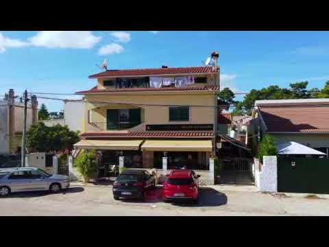 Moradia T1+3 na Aroeira, Charneca da Caparica, com espaço comercial para restauração no R/C