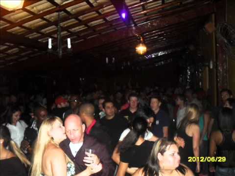 banda Jump Night no Rocinha