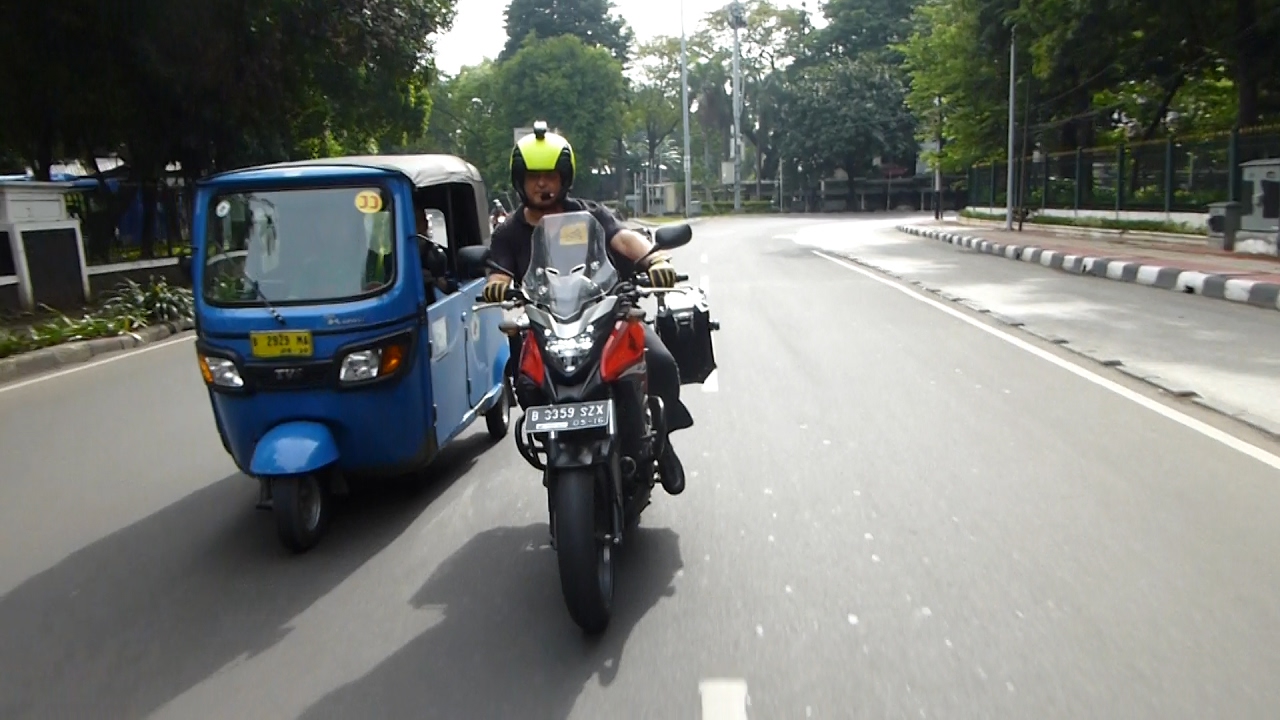 HONDA CB500X: Review in Jakarta!