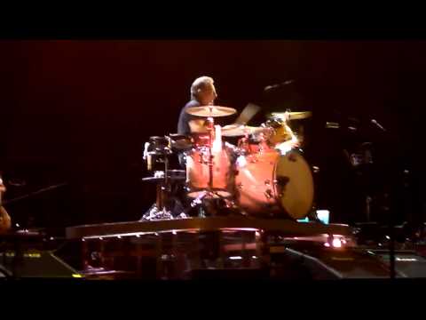 Mighty Max Weinberg going off on It's Hard to be a Saint in the City