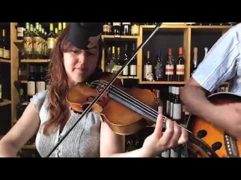 G&G (Gabor Voros & Graciela Zaera) live at Sepsi Radio - Botladozva