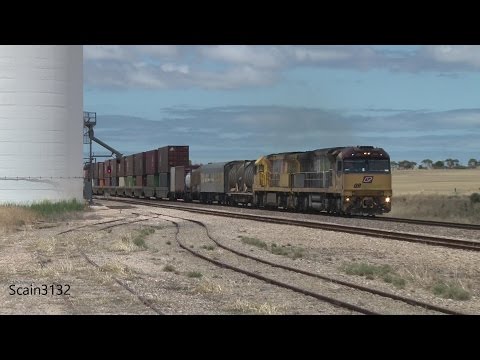 Double Stacked Aurizon Intermodal at Nantawarra