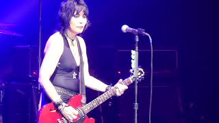 JOAN JETT &amp; THE BLACKHEARTS : &quot;Crimson and Clover&quot; : Fantasy Springs Casino / Indio (May 26, 2019)
