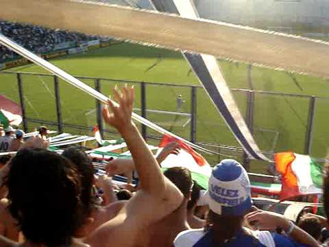 "Apertura 2008 Fecha 16 Vélez 2-0 Gimnasia J" Barra: La Pandilla de Liniers • Club: Vélez Sarsfield