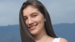 Download lagu Smiling Teen Girl Blowing Kiss mp3 Download lagu Smiling Teen Girl Blowing Kiss mp3