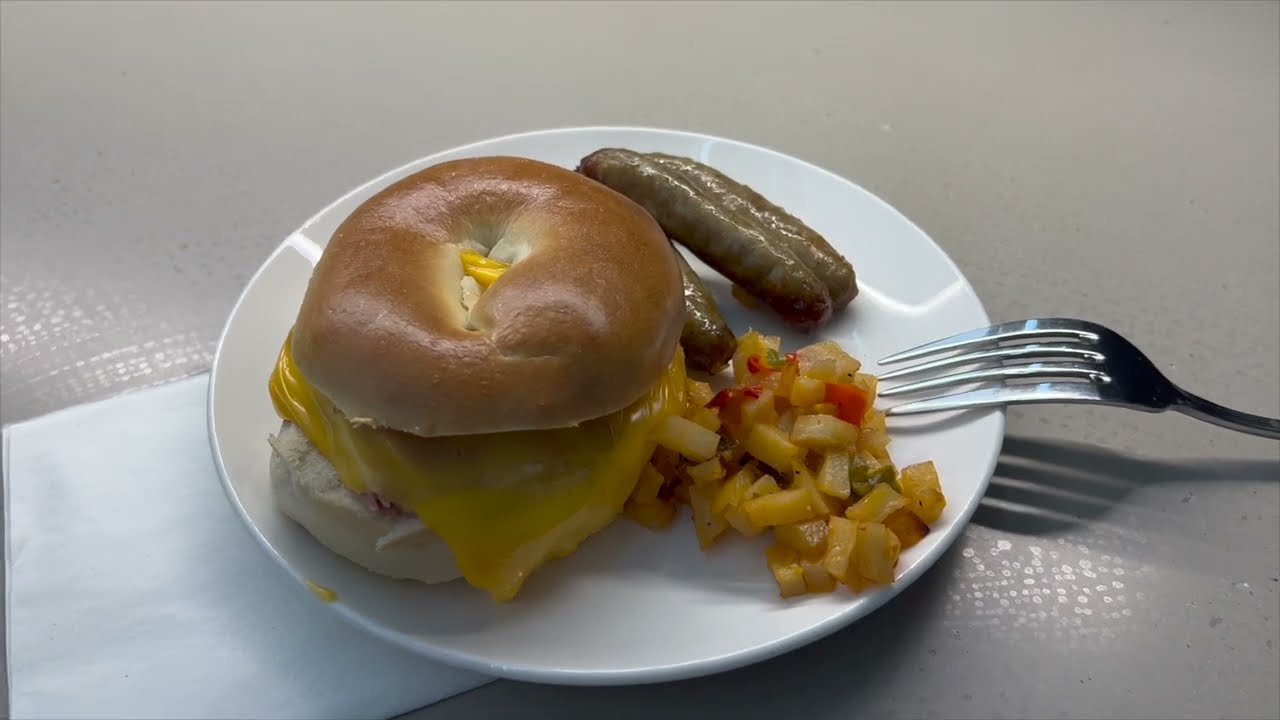American Airlines Admirals Club thumbnail