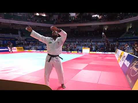 Fonseca dances his way to Worlds gold