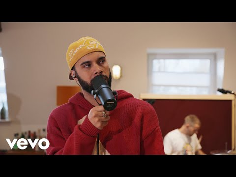 Santino Le Saint - Paranoia (Live in London)