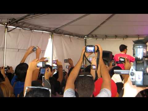 [FANCAM] 121013 G.NA Fansign (1) @ KCON 2012