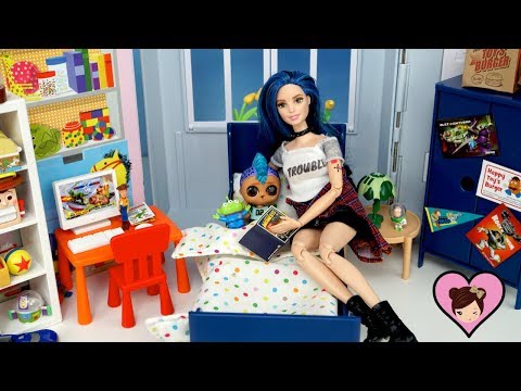 LOL Punk Boi Family Barbie Night Routine - Pretend Playground