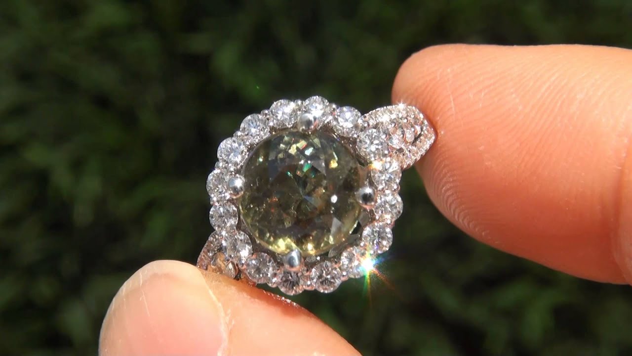 Demantoid Garnet & Diamond Ring