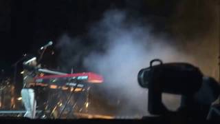 Childish Gambino Performs "Starlite", "One UP" (Live @ Field Day 2017)