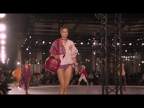 Isabel Marant Fashion Show 2022 (SS22) Paris Fashion Week 👗