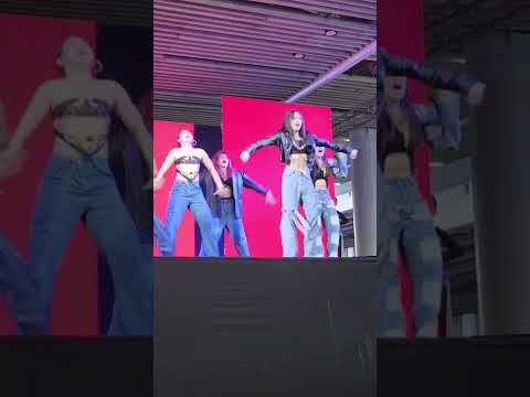 220724 (Kaofang Fancam) Rookie Girls cover Loona : Pose @MBK Cover Dance 2022