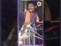 எப்புட்றா பட்டய கிளப்பிவாசிக்கிறார�
