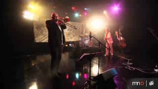 The Willie Wisely Trio: Kiss Her and Make it Right