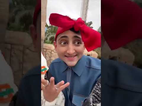 Ein Tag im Aquarium! 😂 Lukas schickt Audios auf Insta 😍! ➡️IG: Kenn2go #lukas#comedy#aquarium#shorts