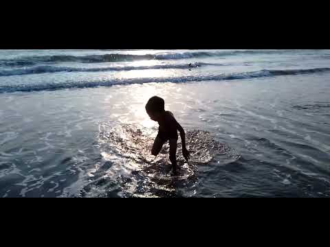 Bath in sea @CoComelon