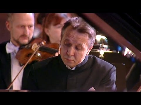 Mikhail Pletnev plays Beethoven - Piano Concerto No. 2 (Moscow, 2006)
