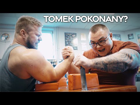 TRAINER'S HORSE VS TOMEK