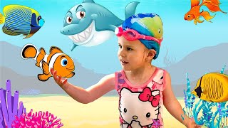 Lauren faz NATAO e dana BABY SHARK na sala de ballet da HAPPY Sports Kids Club