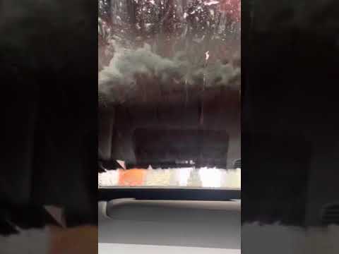 Volkswagen ID3 in der Waschstraße