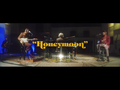 The Shadowboxers - HONEYMOON (Live from EastWest Studios)