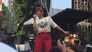 Marion Jola - So in love