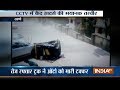 CCTV: Speedy Truck runs over an auto in Thane