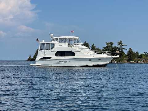 ****SOLD**** Turnkey 2004 Silverton 43 Motor Yacht For Sale | Freshwater, Tender Inc, Washer/Dryer