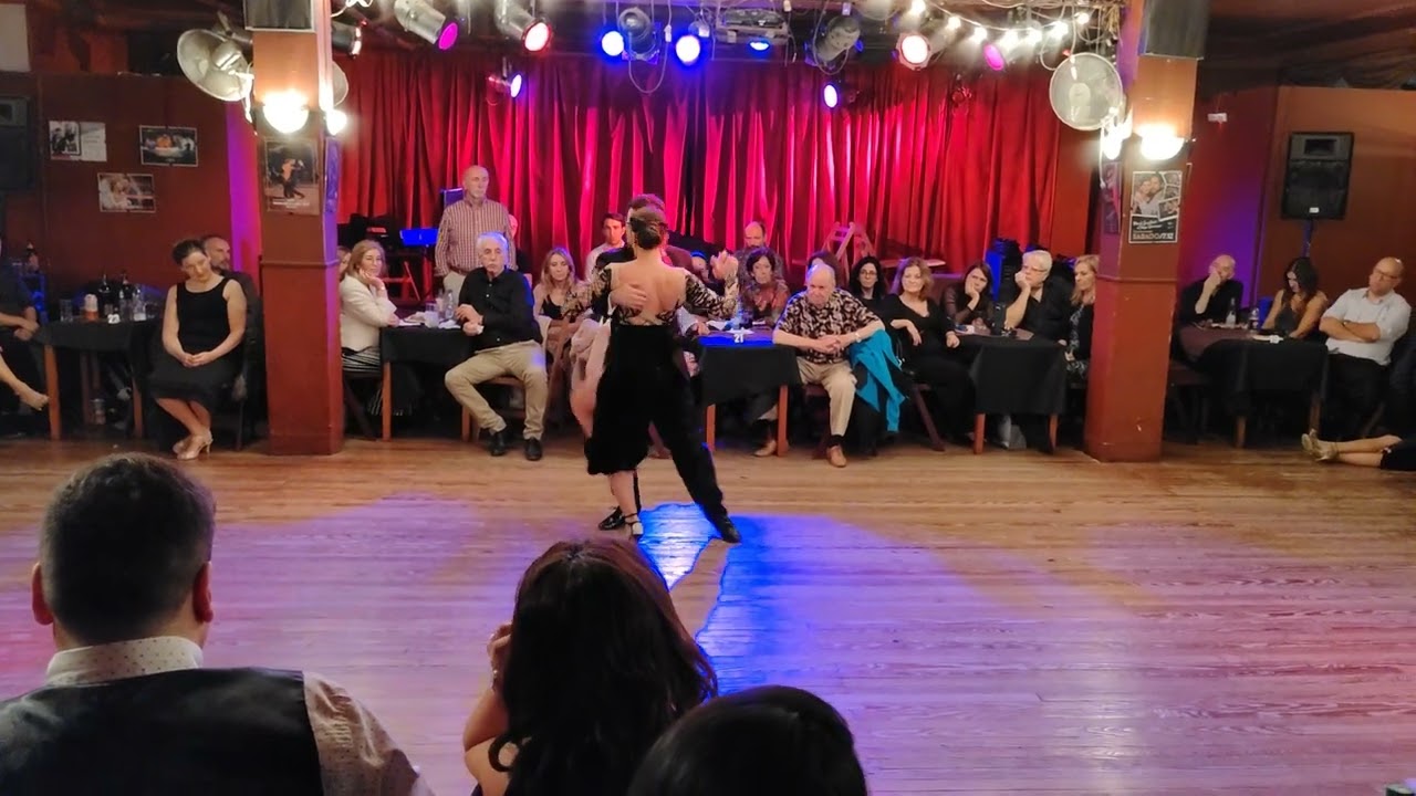 Video thumbnail for "Entre Dos" - Analía Centurión y Pablo Giorgini