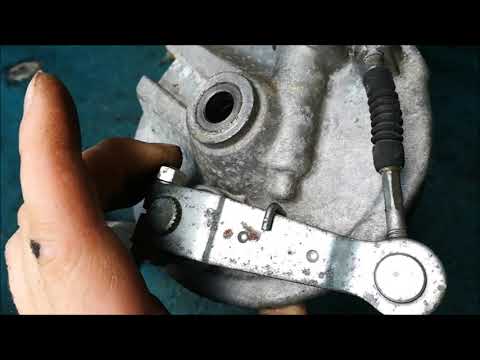 Vorderreifen abbauen und Trommelbremse sauber machen / Peugeot SV 50