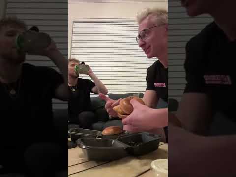 Wing stop chicken sandwich taste test with