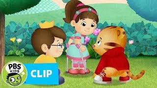 DANIEL TIGER&#39;S NEIGHBORHOOD | Froggy Freeze! | PBS KIDS