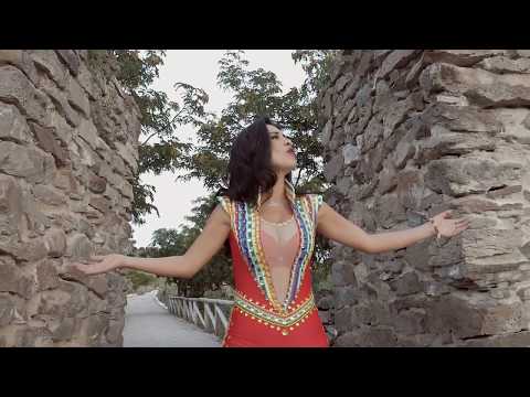 Katy Jara y Banda Mix  "Vas a llorar" (Videoclip Oficial)