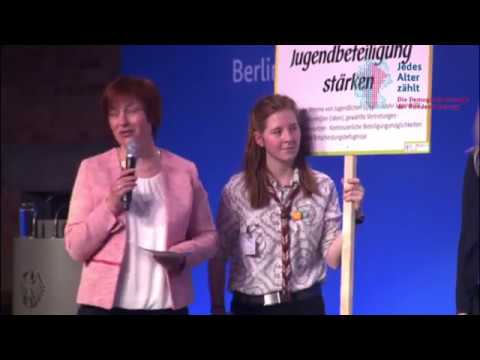 Demografiegipfel 2017 - Caren Marks und Jugendliche zu Demografie