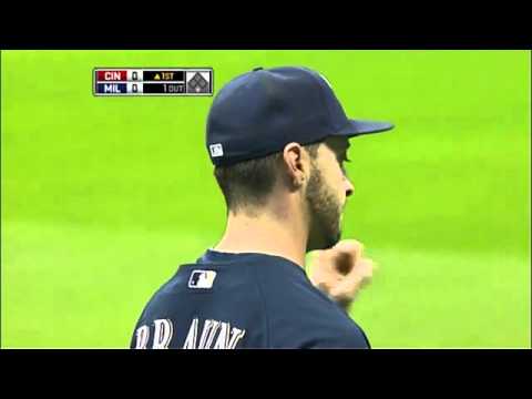 2010/09/22 Braun throws out Phillips