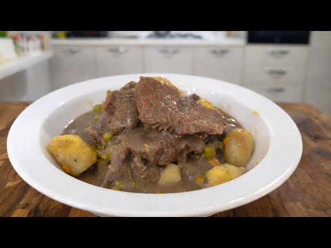 Spezzatino in Bianco Tenerissimo: L’Errore che Tutti Fanno (con Piselli e Patate)