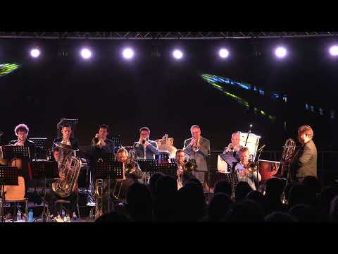 Unit BRASS Ensemble / IN THE HALL OF THE MOUNTAIN KING              Edward GRIEG / Wouter LOOSE Solo