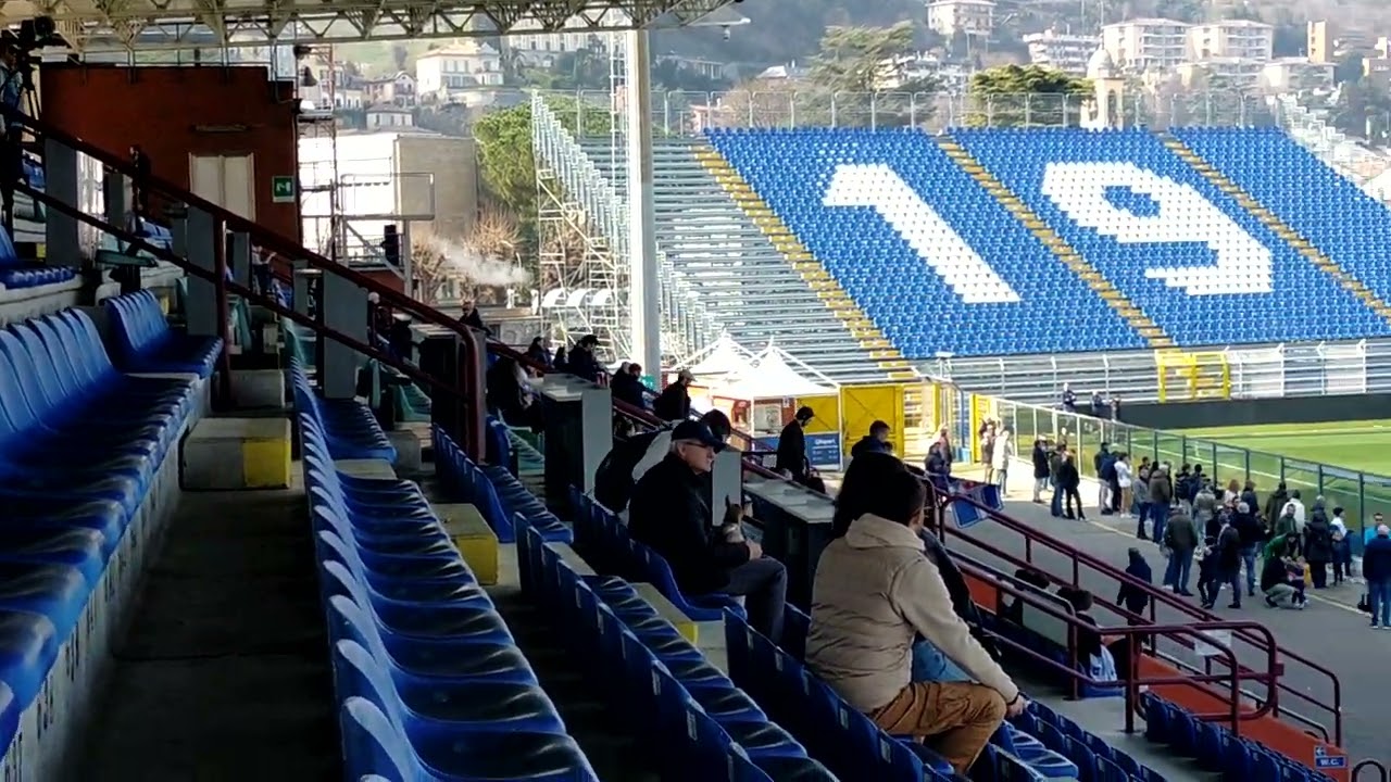 I TIFOSI ALLO STADIO PER L’ULTIMO ALLENAMENTO DEL COMO PRIMA DELLA SFIDA AL MODENA