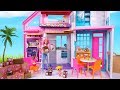 LOL Family Baby Goldie Moves into the New Barbie House - Playdate with Punk Boi