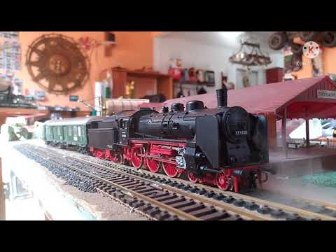 New roco BR 17 Dampflokomotive and new german coaches