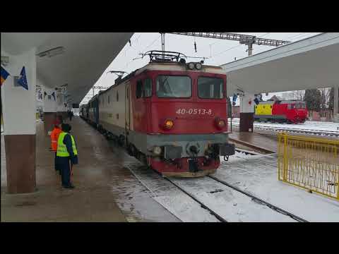Train activity in Cluj Napoca rail station | Activitate feroviara in statia Cluj Napoca