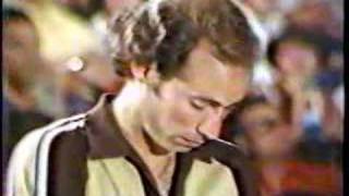 Marshall Holman kicks out foul light in PBA event.