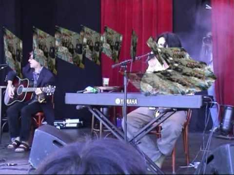 Videoclip de 80 Days (Live) — Marillion