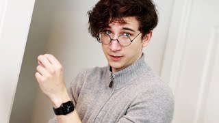 Download lagu When your friend acts differently around other people mp3 Download lagu When your friend acts differently around other people mp3