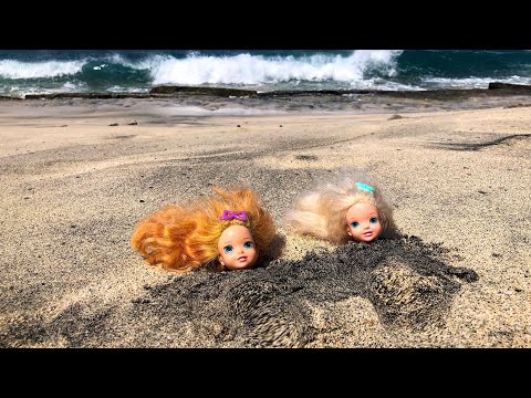 Elsa and Anna toddlers beach day
