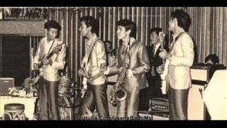 Download lagu A Romzi & The Hooks Ada Ada HQ Audio mp3 Download lagu A Romzi & The Hooks Ada Ada HQ Audio mp3