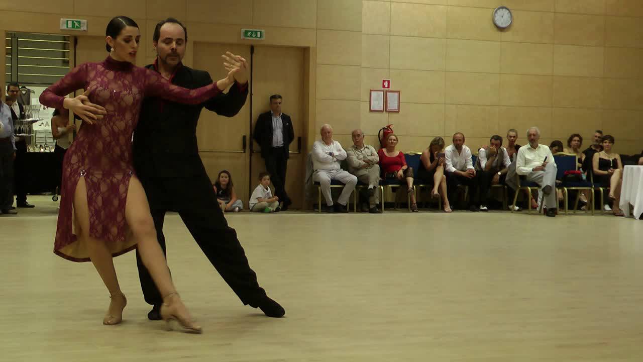 C 02 Emiliano Pilloni y Pamela Marmol